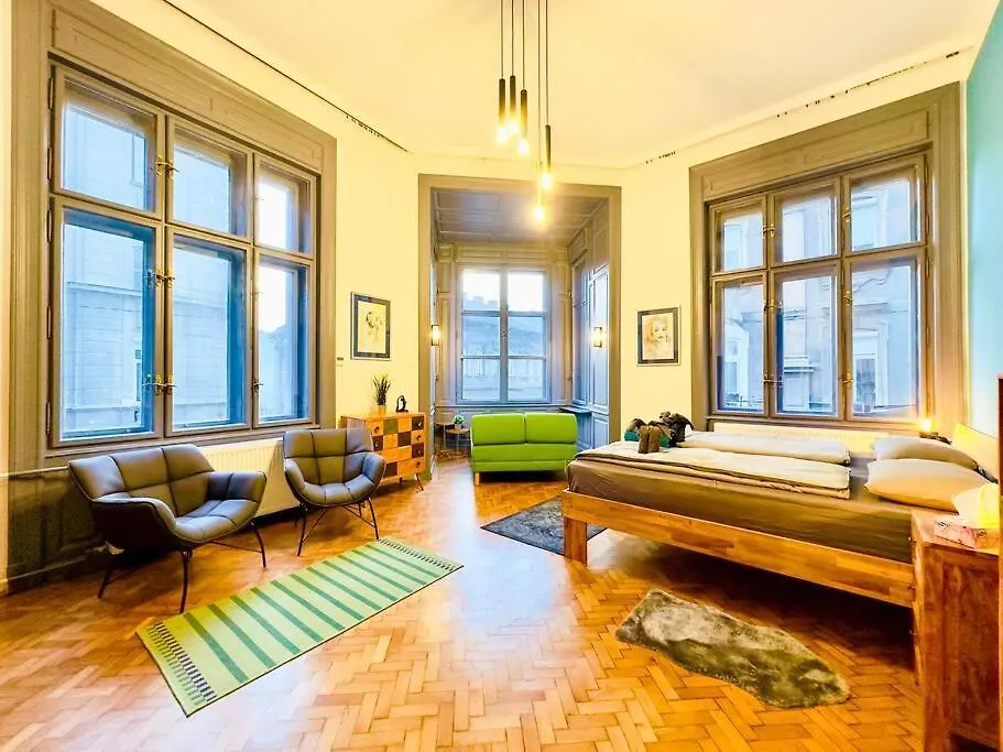 New! Huge Luxury 5Br Condo In Central Budapest - Rose House Apartment