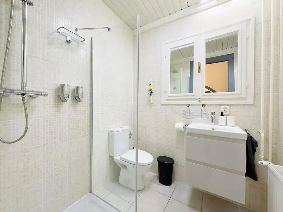 New! Huge Luxury 5Br Condo In Central Budapest - Rose House 0*,  Maďarsko